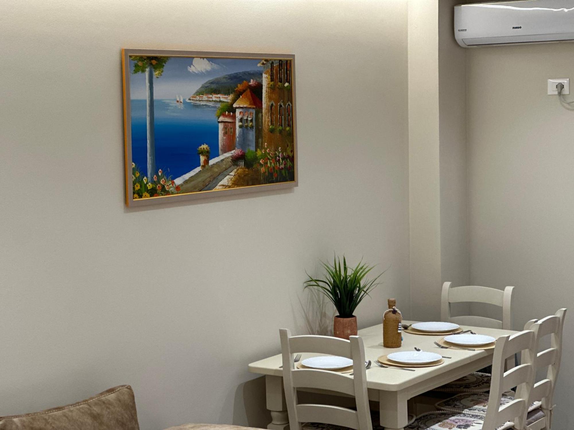 Beachfront With Balcony Apartament *